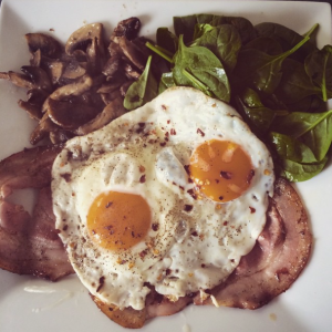 Bacon, eggs, spinach and mushrooms